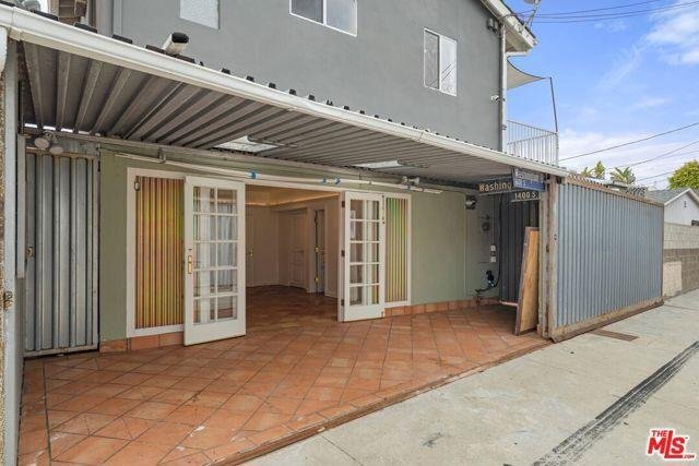 Primary Photo - 3121 Stanford Avenue, Los Angeles, CA 9029...