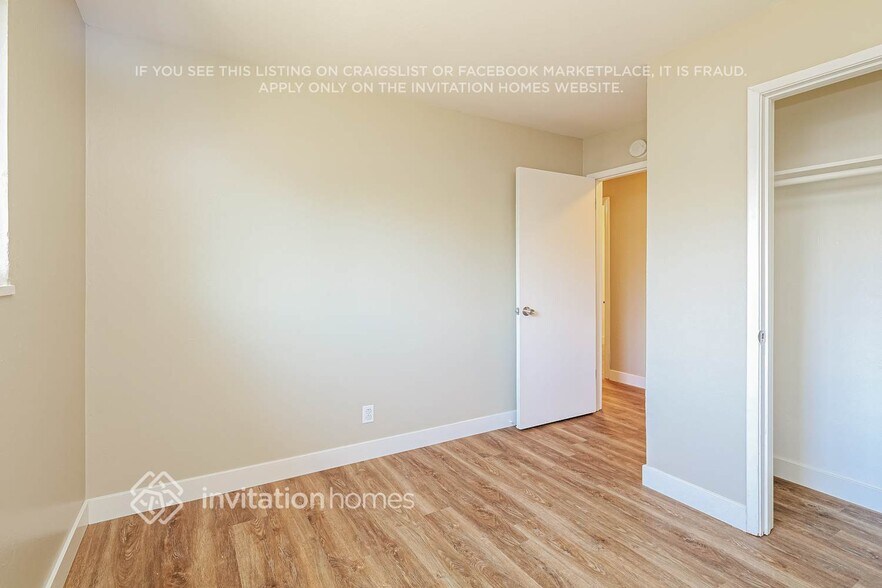 Building Photo - 272 De Soto Dr