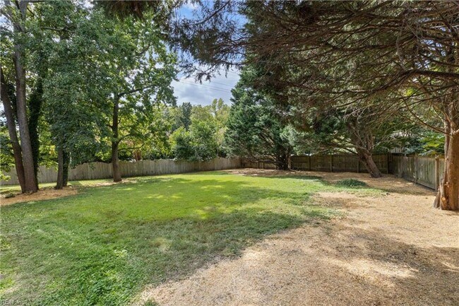Building Photo - Beautiful, Spacious 5Bedroom Home in Virginia Beach