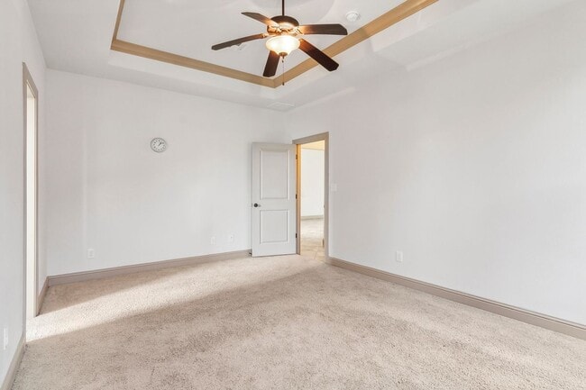 Building Photo - 6500 Llano Ln