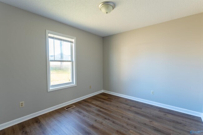 Building Photo - 114 Carnegie Loop