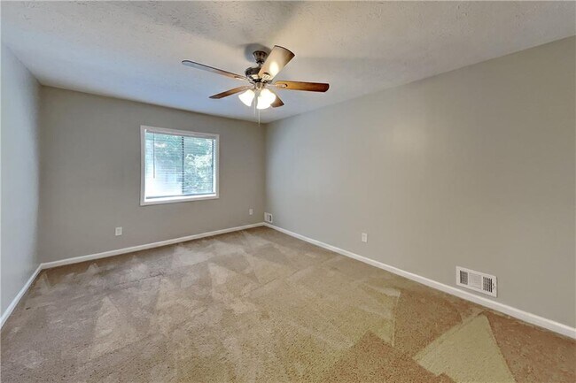 Building Photo - 904 Branford Ln NW