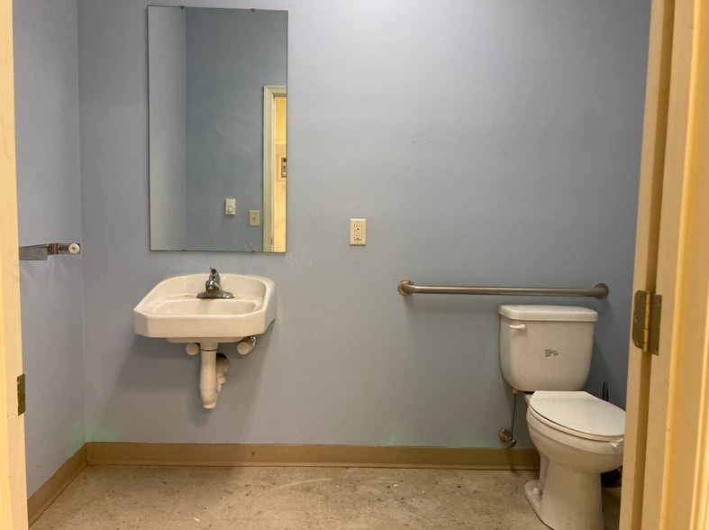 Building Photo - 338 Buchanan Trl