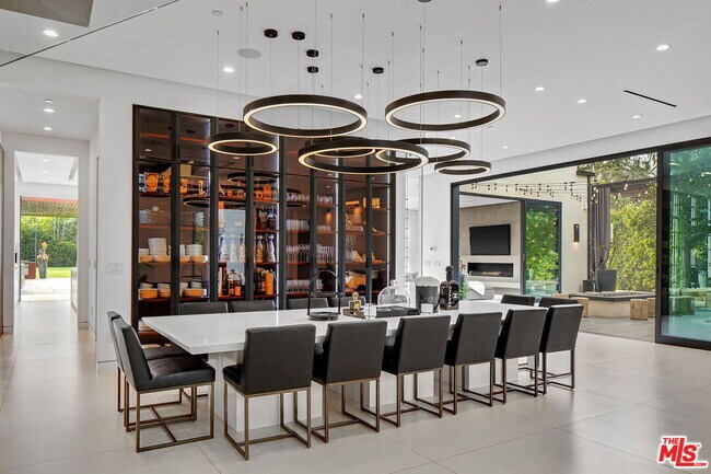 Building Photo - 6029 Melvin Ave