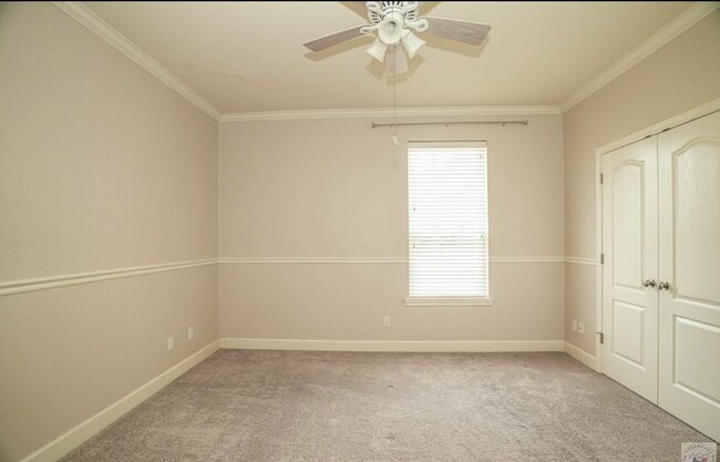 Building Photo - Beautiful, Spacious 4 bedroom Home for Rent!