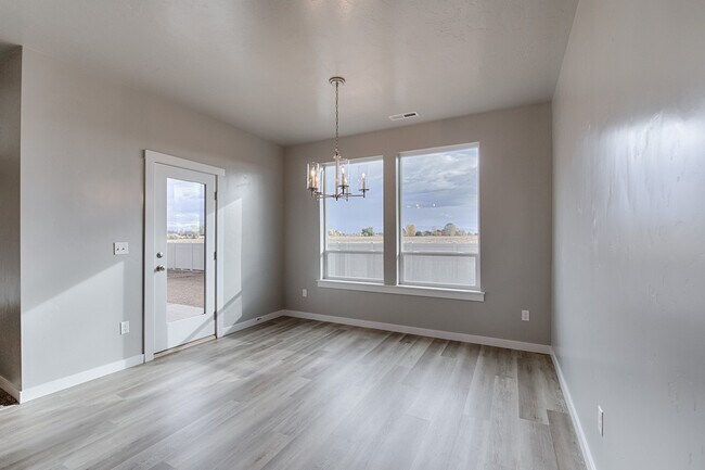 Building Photo - 4592 S Merrivale Pl