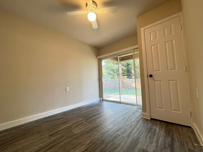 Building Photo - 7184 Alcove St