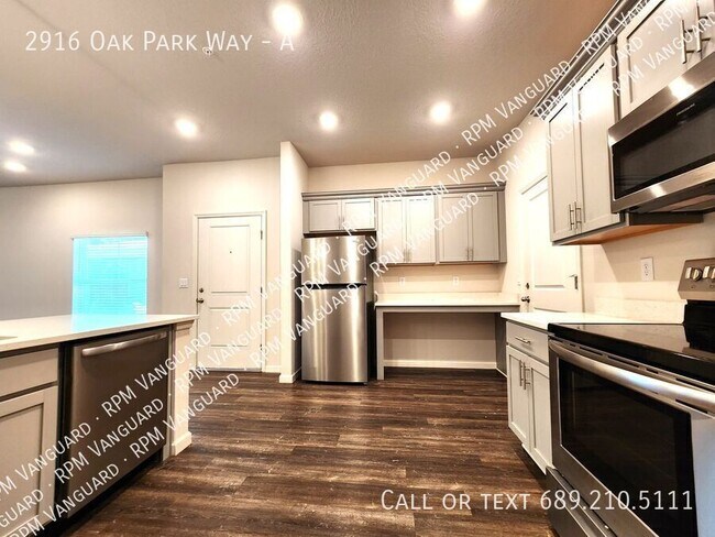 Building Photo - 2916 Oak Park Way