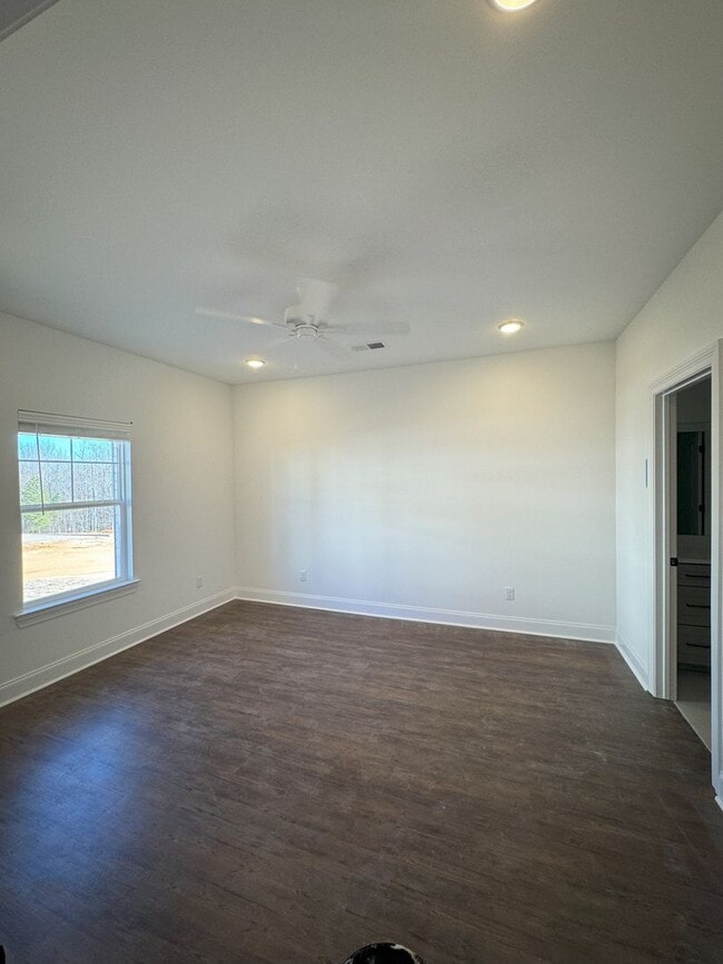 Building Photo - 503 South Grove