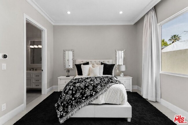 Building Photo - 12419 Erwin St