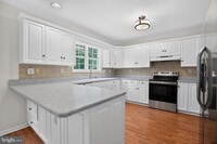 Building Photo - 20787 Red Rose Ct