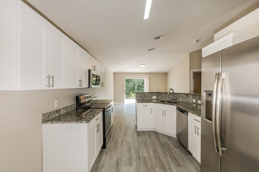 Building Photo - 807 Rocky Mountain Ct