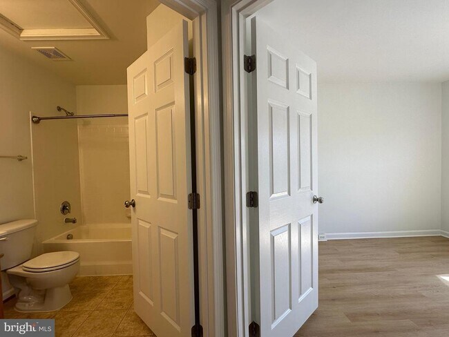 Building Photo - 25274 Gothic Square