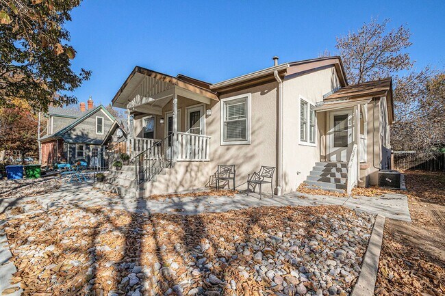 Building Photo - Start a Lease by 12/1 and Receive a $500 R...