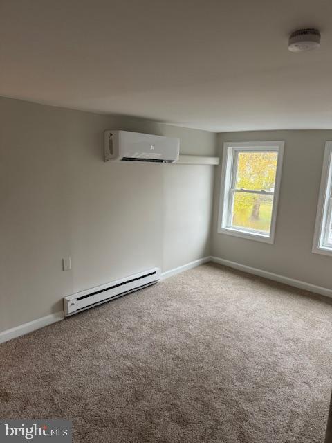 Building Photo - 326 N 5th St