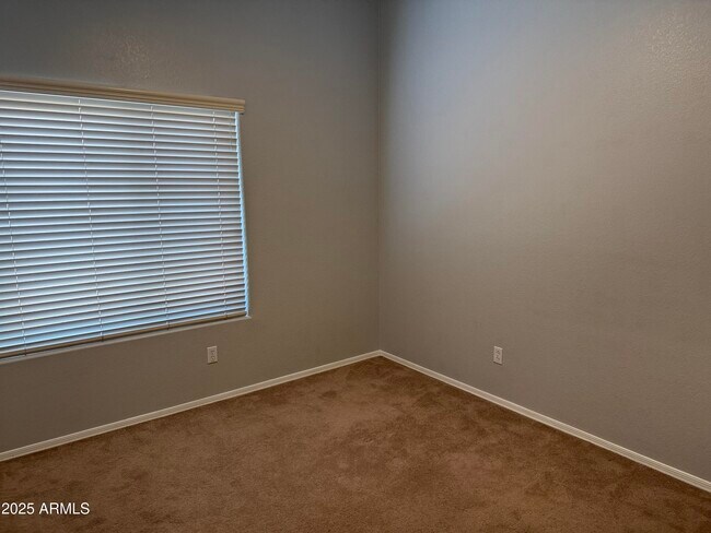 Building Photo - 4629 E Lavender Ln