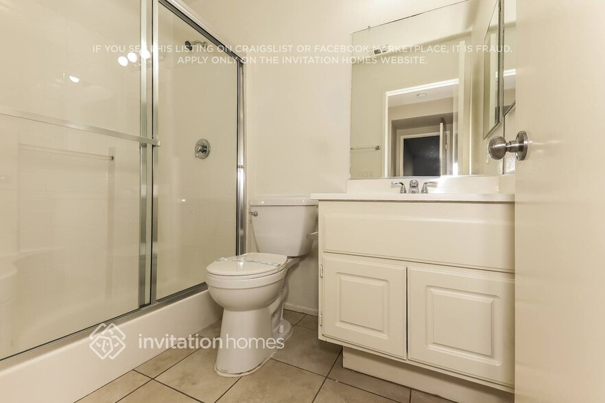 Building Photo - 27555 Sierra Madre Dr