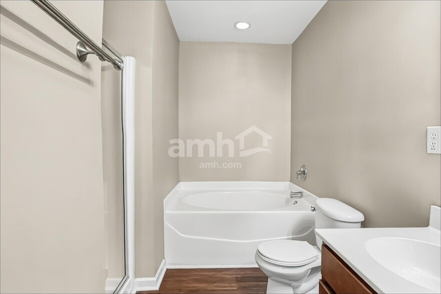 Building Photo - 314 Southwilde Way