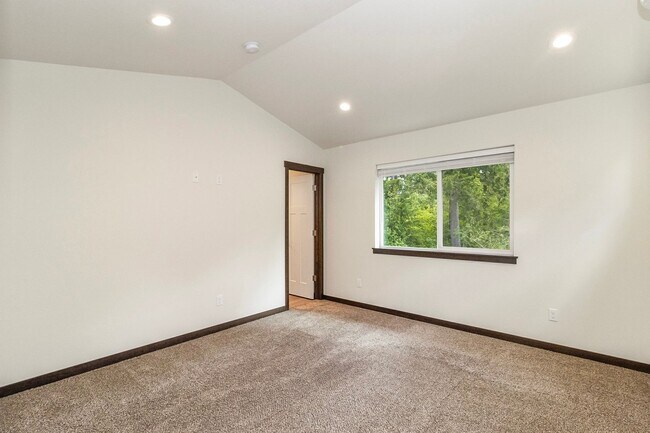 Building Photo - New Braidwood Village Home for Rent!