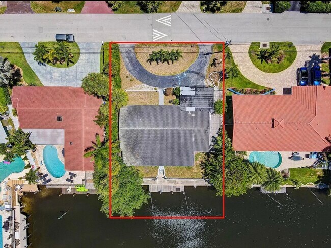 Building Photo - 2041 Coral Reef Dr