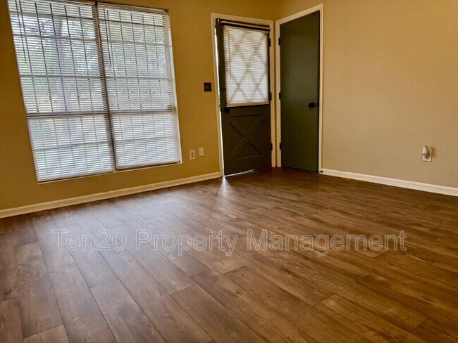 Building Photo - 6732 Playfield Dr