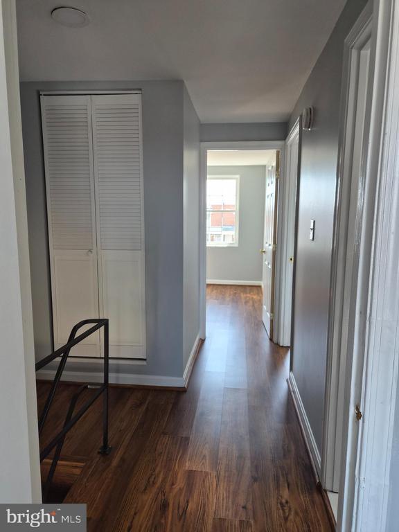 Building Photo - 7948 Eastdale Rd