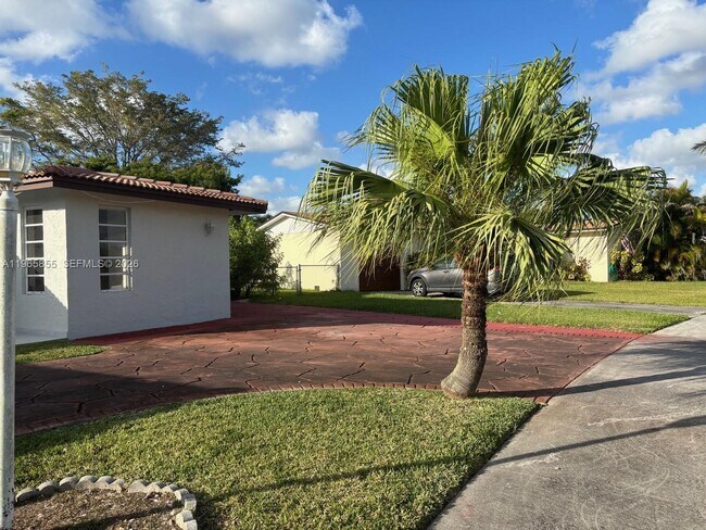 Building Photo - 13265 SW 53rd St