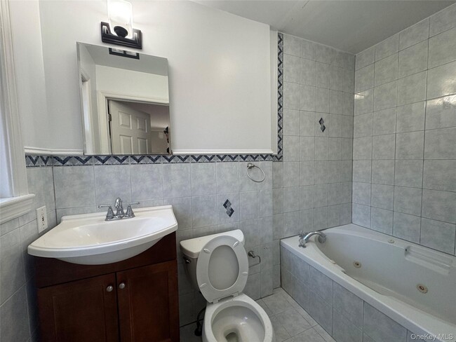 Building Photo - 1112 Mile Square Rd