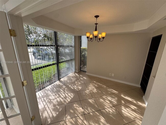 Building Photo - 800 Parkview Dr