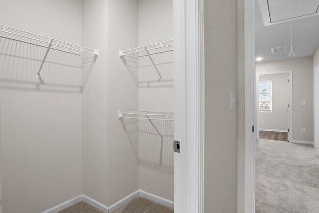 Building Photo - 3 Bd 2.5 Ba Townhome