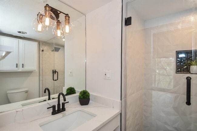 Building Photo - 6529 Bayou Glen Rd