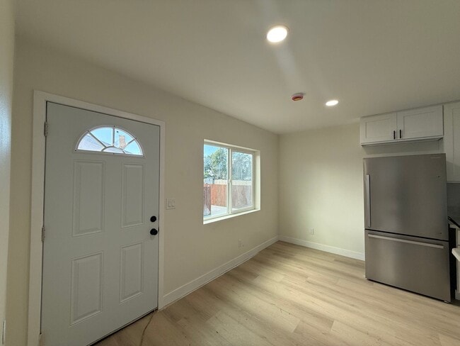 Building Photo - Brand new and Move-In ready!