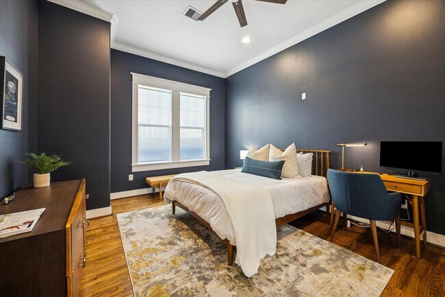 Building Photo - 304 Walton St