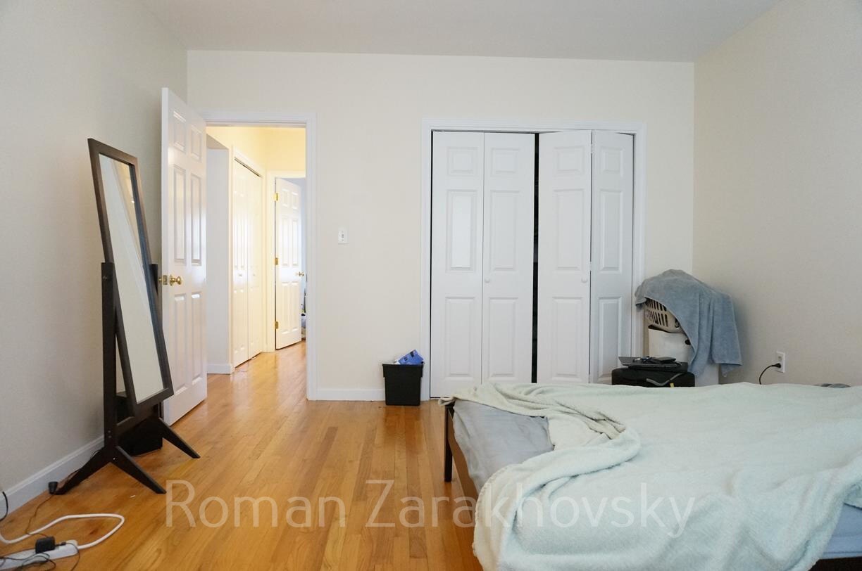 Building Photo - 50 Kent St