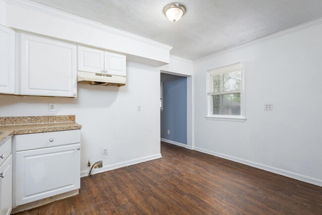 Building Photo - 15398 Garfield St