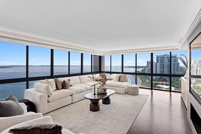 Building Photo - 3301 Bayshore Blvd