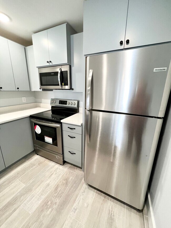 Building Photo - MOVE IN READY - FOUR Bedrooms! Master suite on both levels! NEW CONSTRUCTION! Great Conway Location!