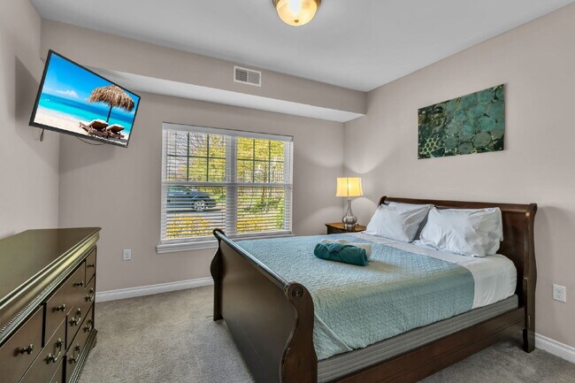 Building Photo - Furnished 2-Bedroom, 2-Bath Apartment near UB North