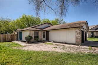 Building Photo - 905 Chisholm Cove