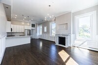 Building Photo - 85 Regent St