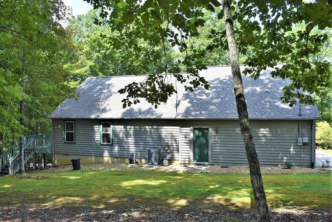 Building Photo - 140 Havenridge Cir