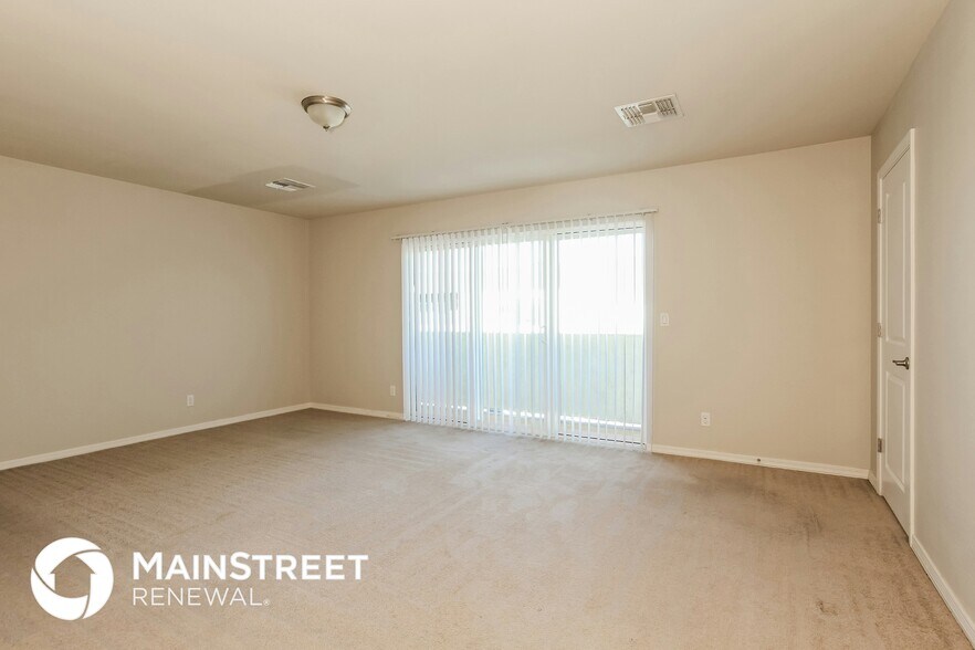 Building Photo - 2000 N 36th St