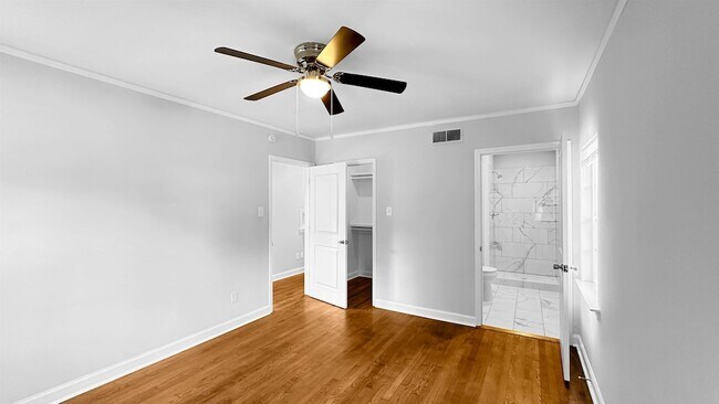 Building Photo - 1049 N Idlewild St