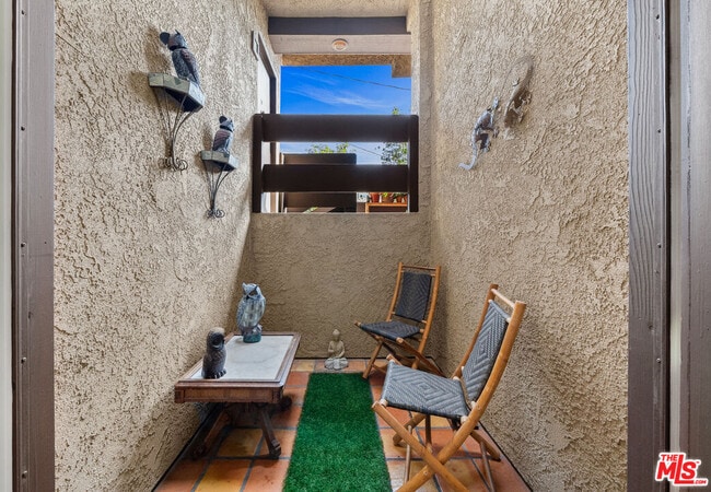 Building Photo - 906 Kings Rd