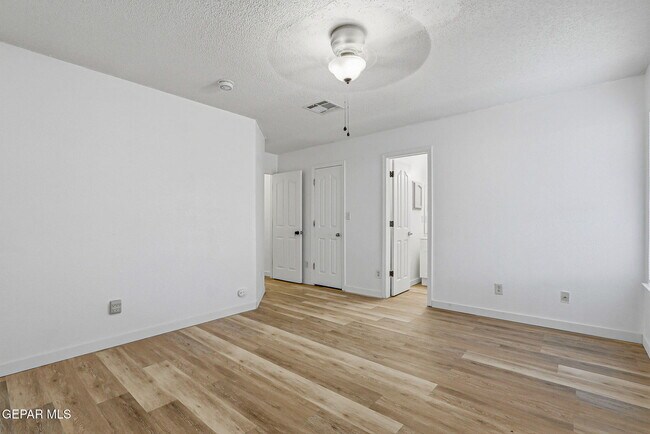 Building Photo - 11864 Mesquite Rock Dr