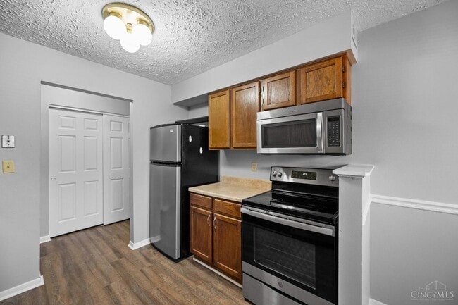 Building Photo - 5087 Tri County View Dr