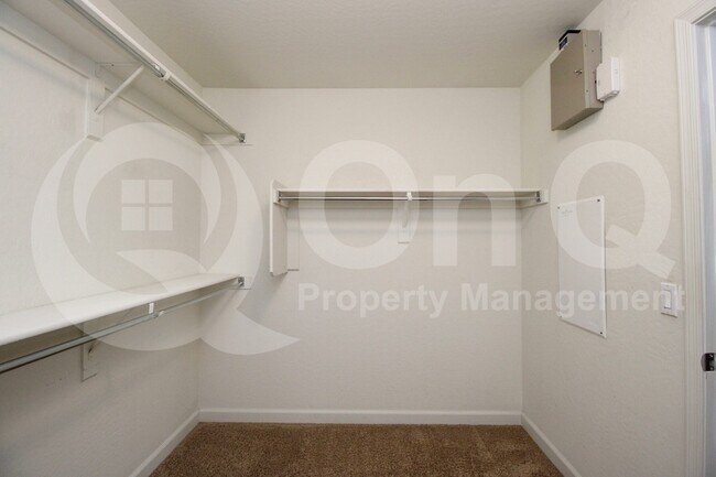 Building Photo - 22310 E Creekside Ct