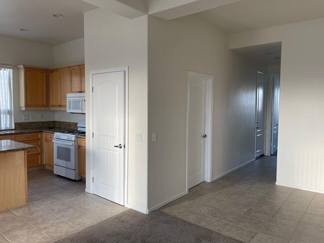 Building Photo - 11691 Foxdale Dr