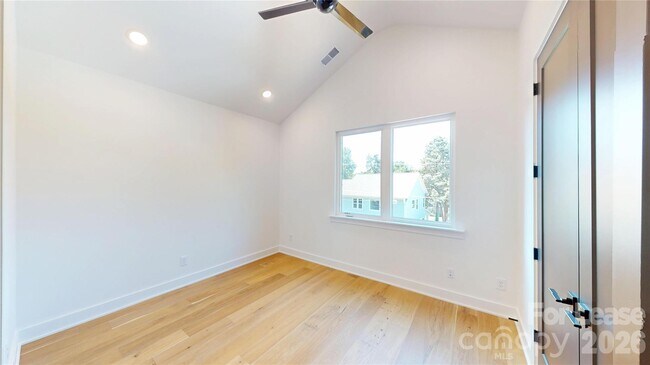 Building Photo - 156 Mattoon St