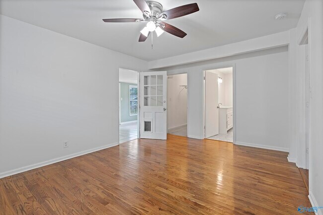 Building Photo - 409 McCullough Ave NE